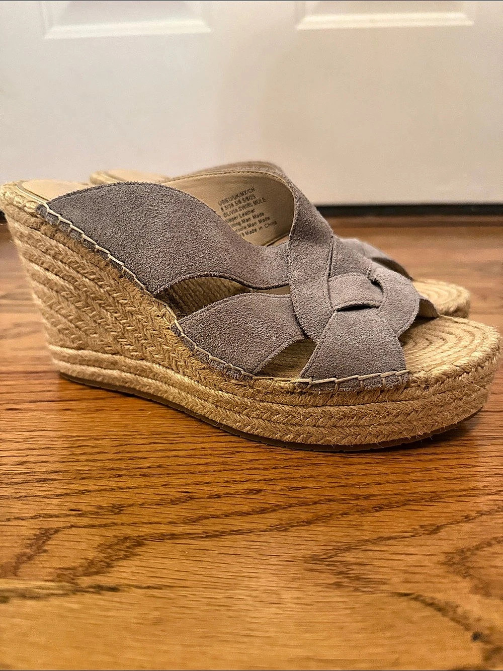 Kenneth Cole Olivia Swirl Mule Leather Wedge Mules Gray US 8.5 - Picture 4 of 8